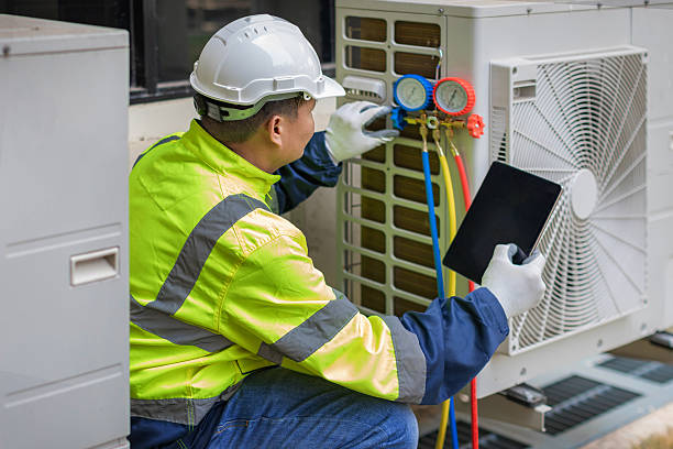 Professional Hvac technician working in Riverside, NY